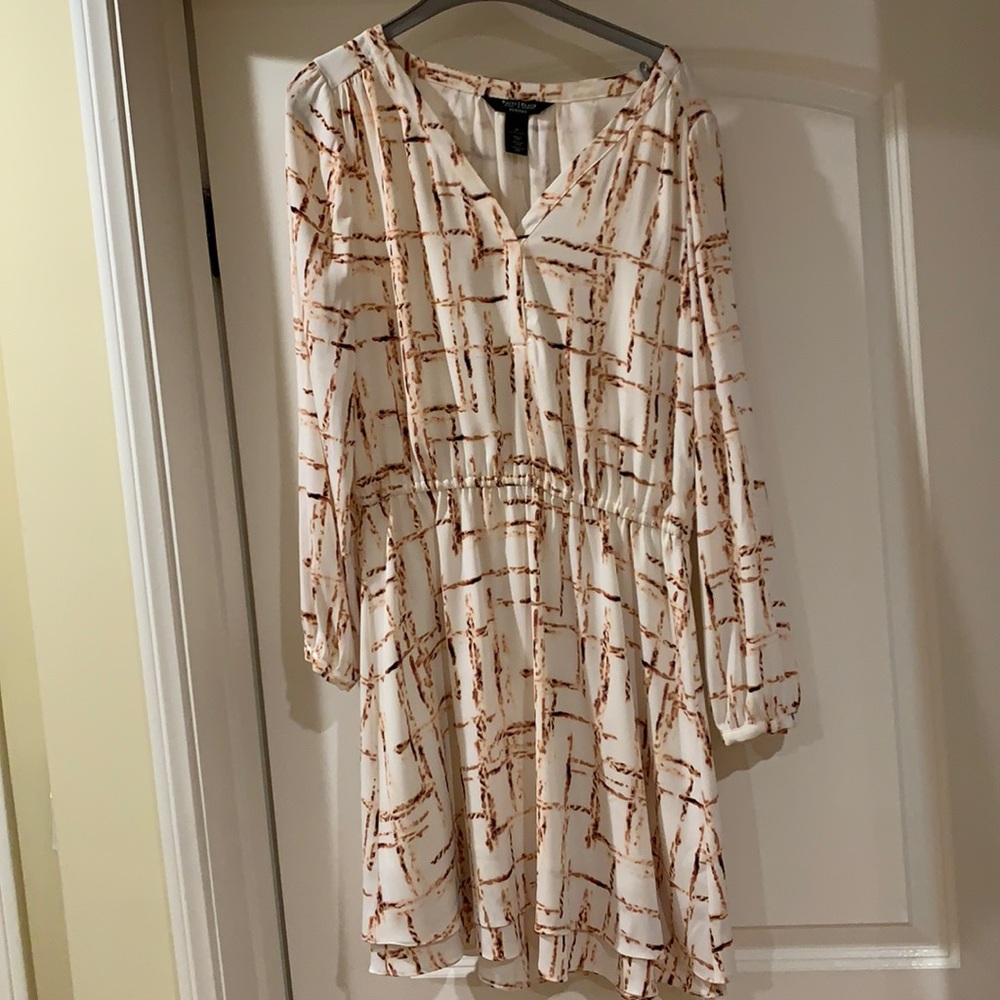 White/brown mini dress